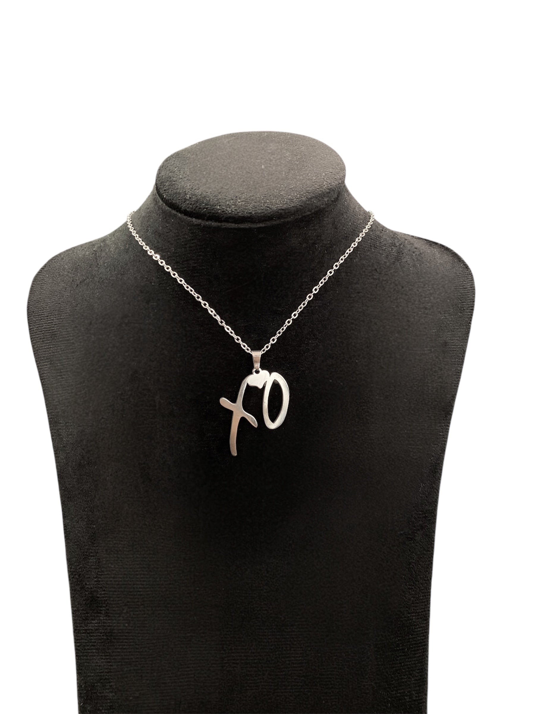 XO necklace (Buy 2 get 1 free)