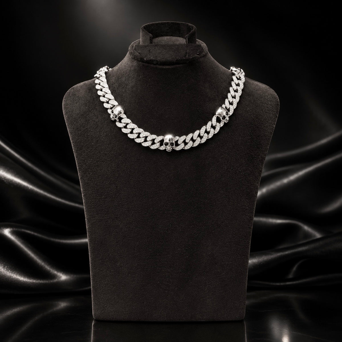 Skull iced necklace