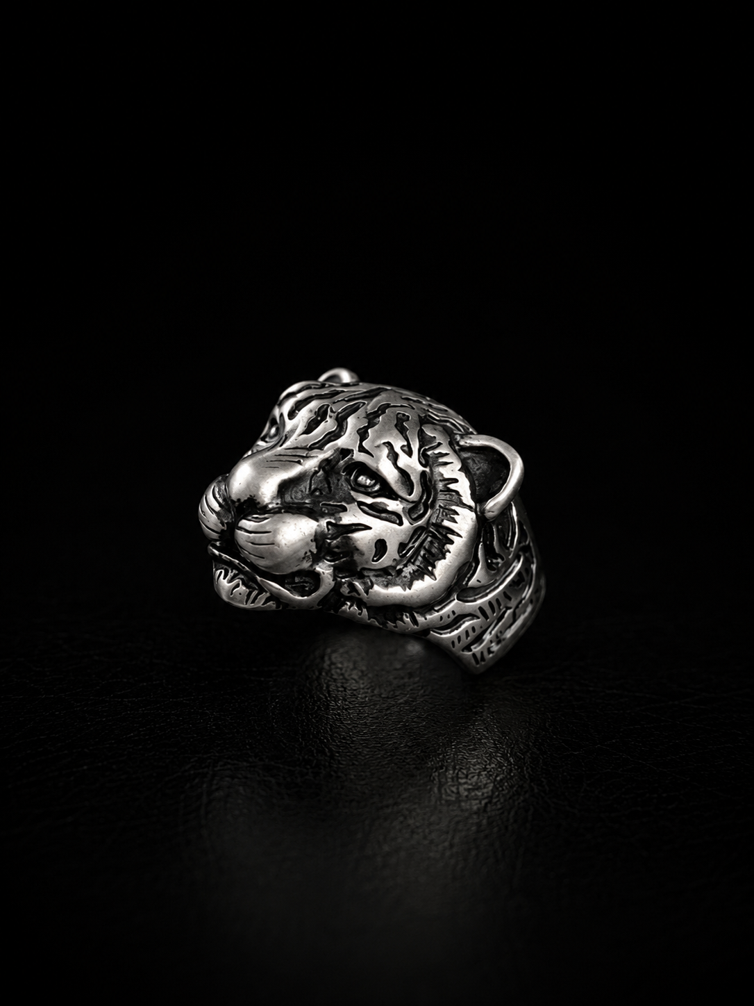 Tiger stainless steel ring
